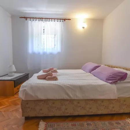 Jelena, Opatija - *