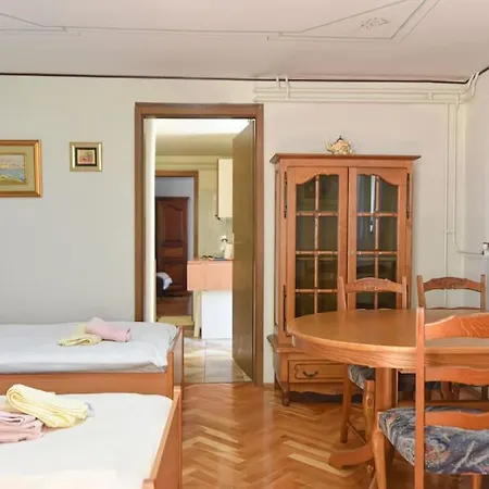 Apartman Jelena, Opatija - *